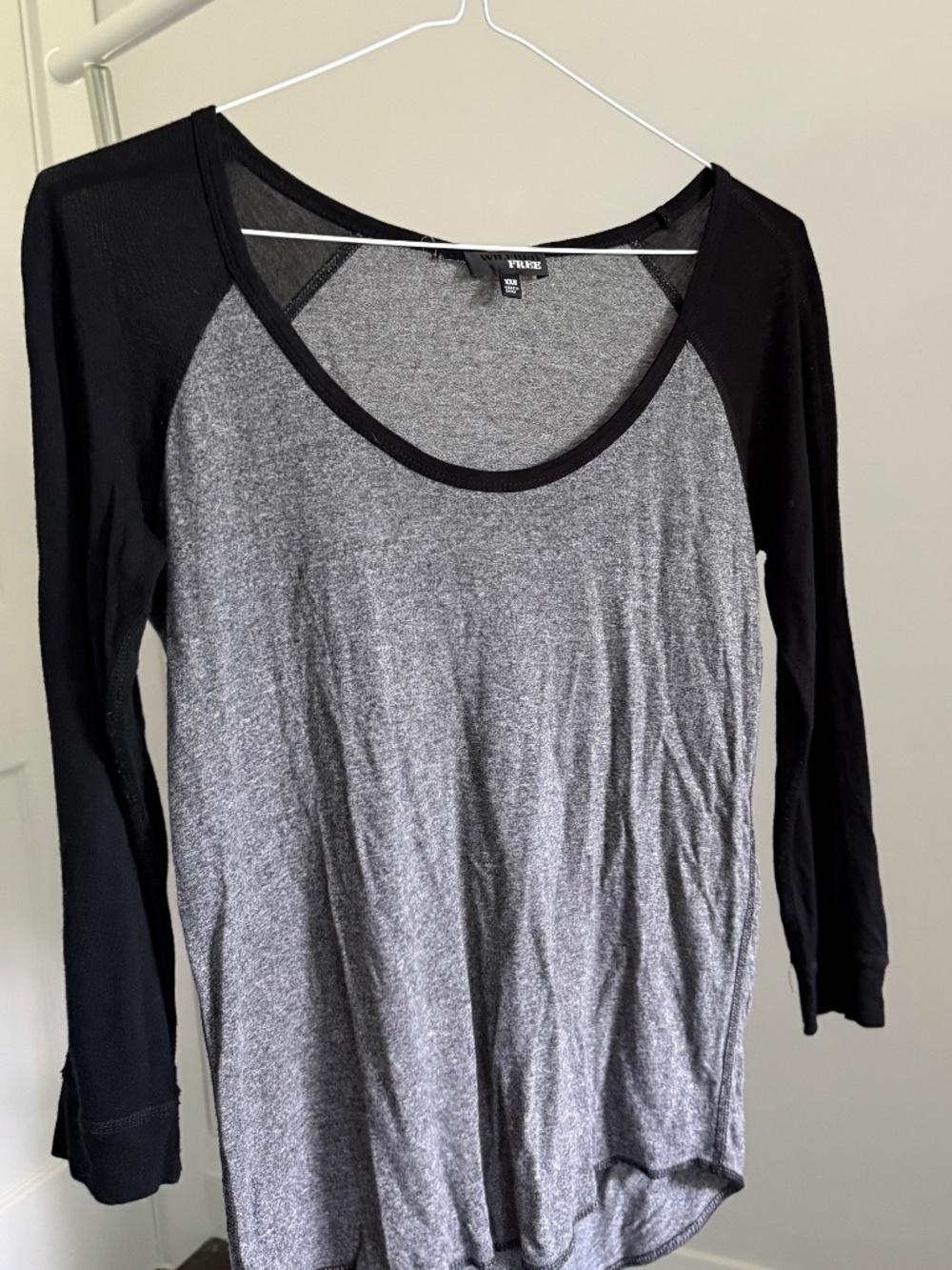 Aritzia Wilfred Free raglan longsleeve t-shirt